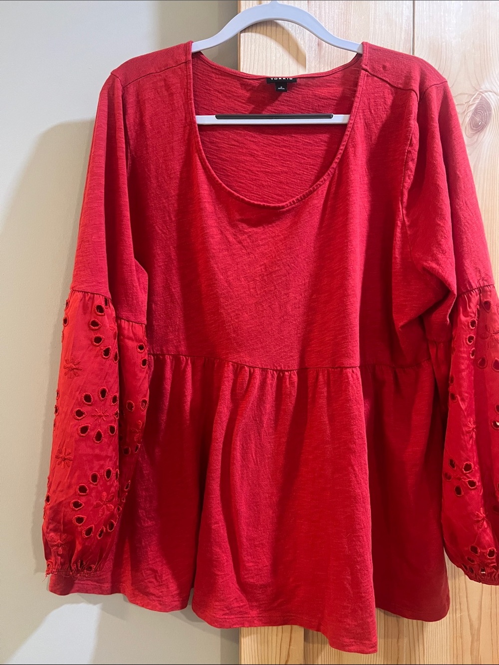 torrid Red Scoop Neck Peplum Tunic with Eyelet Balloon Sleeves size 3x